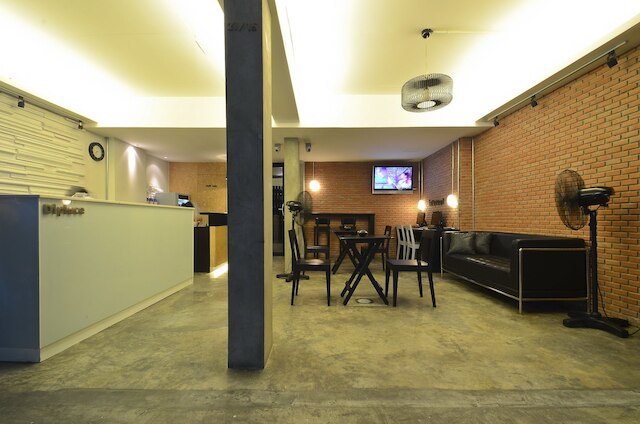 DI プレイス ホテル