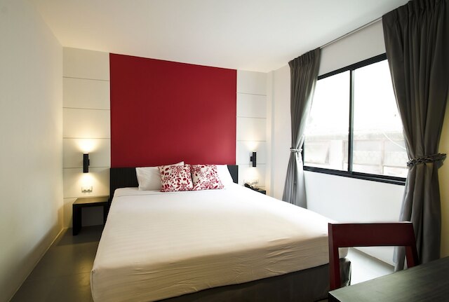 DI プレイス ホテル