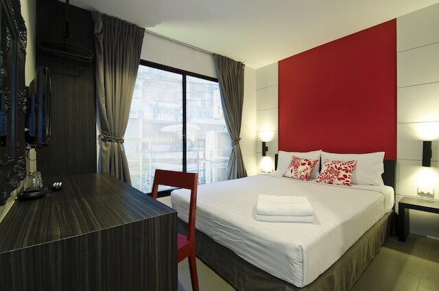 DI プレイス ホテル