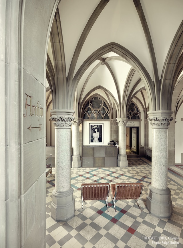 ザ クエスト ハイドアウェイ