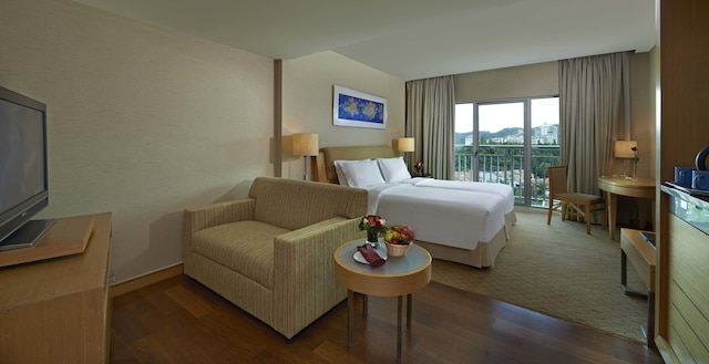 ロイヤル チュラン ザ カーブ