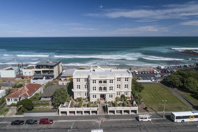 マジェスティック マンションズ - アパートメンツ アット セント クレア