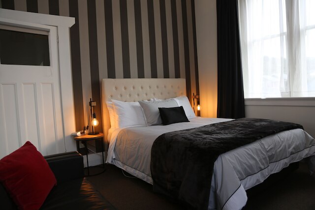 マジェスティック マンションズ - アパートメンツ アット セント クレア