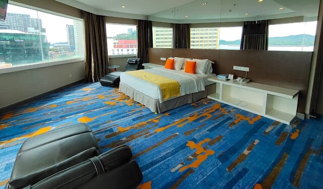 ホテル キャピタル