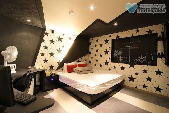 フォクシー モーテル