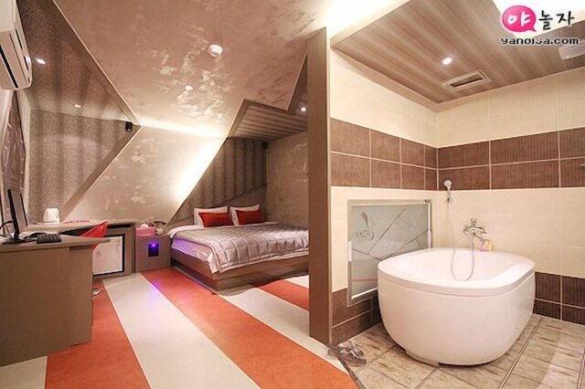 フォクシー モーテル