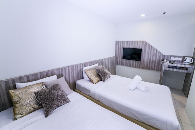 M2 ホテル ムラカ