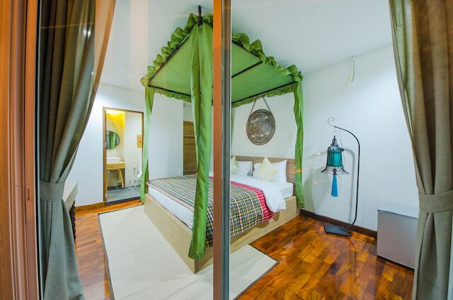 ナコン デ スコータイ ヒップ ホテル