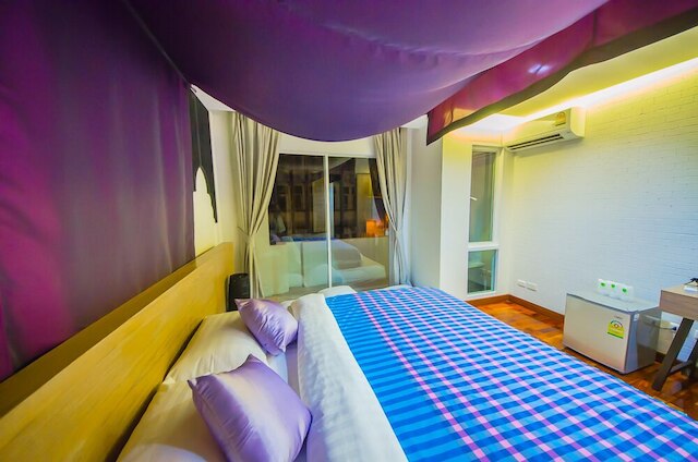 ナコン デ スコータイ ヒップ ホテル