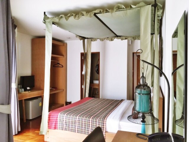 ナコン デ スコータイ ヒップ ホテル