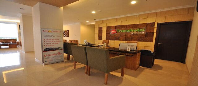 トラベルデイ バンドン