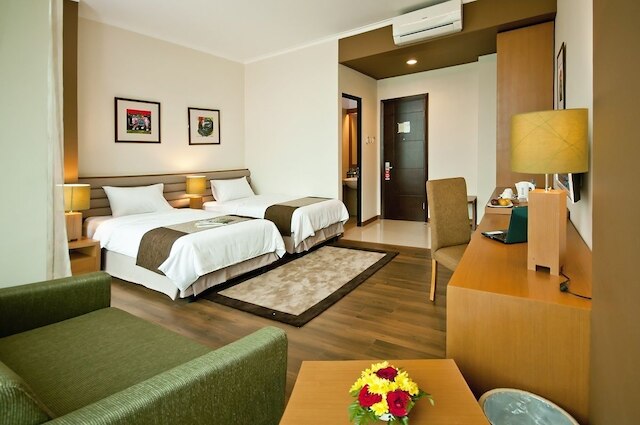 トラベルデイ バンドン