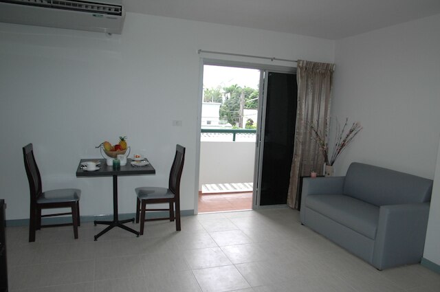 PMTK レジデンス