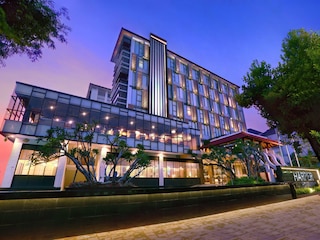 ハーパー マリオボロ ジョグジャカルタ、アストン