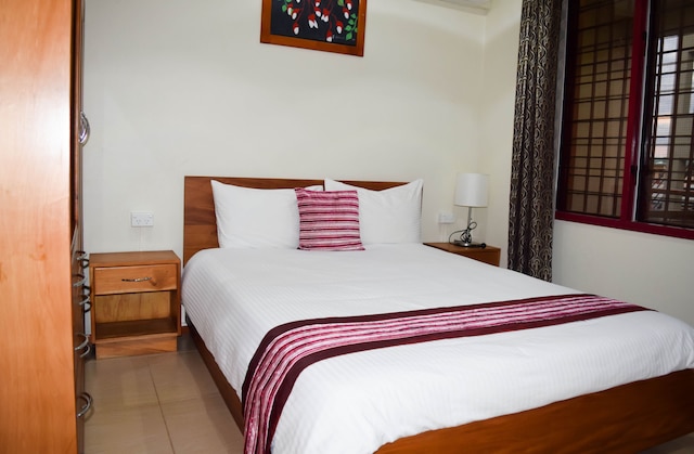 アルミンハジ サービス アパートメンツ