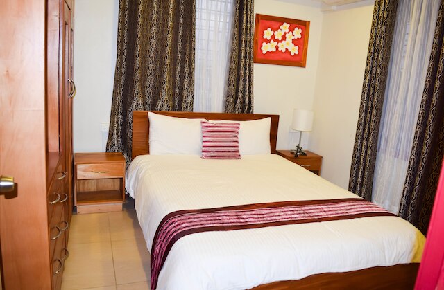 アルミンハジ サービス アパートメンツ