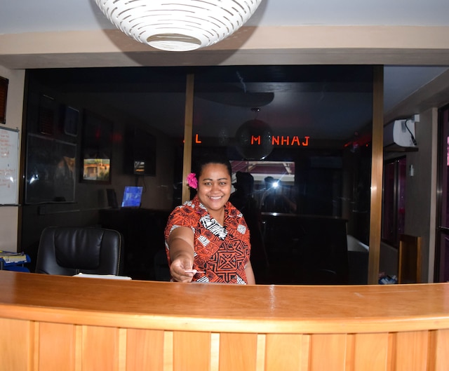 アルミンハジ サービス アパートメンツ