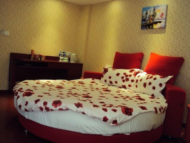 グリーンツリー イン ナントン スタジアム ウエスト チンニャン ロード ビジネス ホテル (格林豪泰南通體育館青年西路商務酒店)