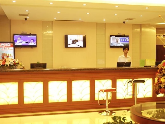 グリーンツリー イン ナントン スタジアム ウエスト チンニャン ロード ビジネス ホテル (格林豪泰南通體育館青年西路商務酒店)