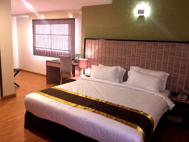 アップタウン ホテル