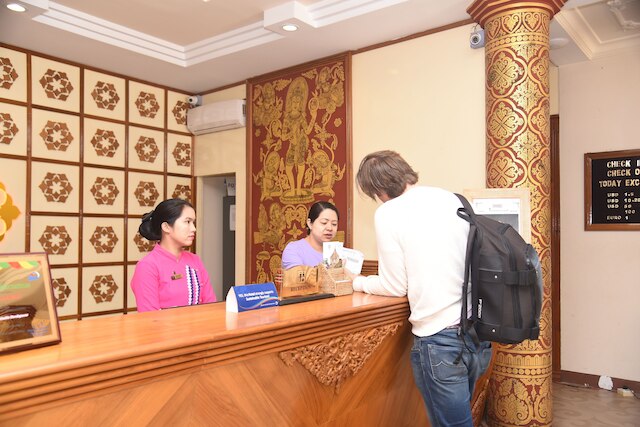 バガン アンブラ ホテル