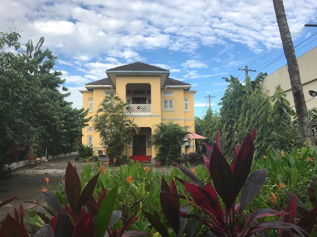 ゴールデン ゲスト イン