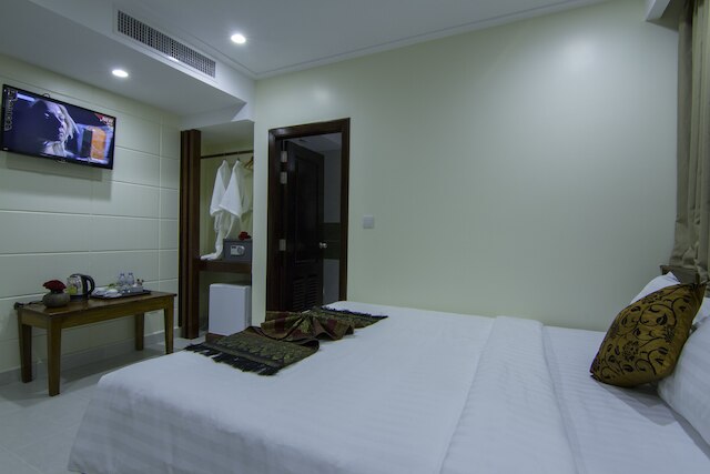 ローズ エメラルド ホテル