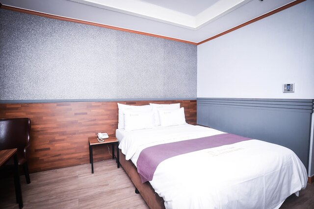 ノブレス ツーリスト ホテル