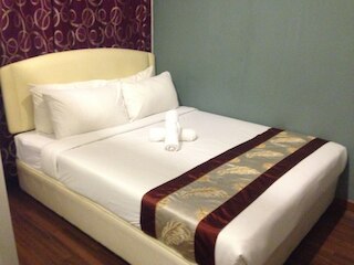 ウッドペッカー ロッジ クチン