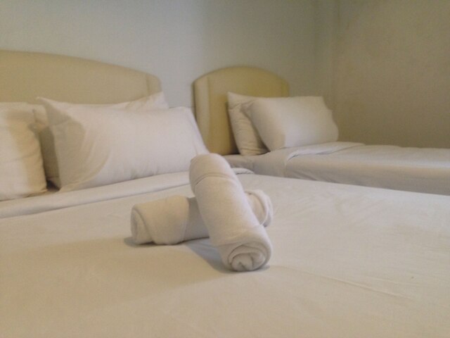 ウッドペッカー ロッジ クチン