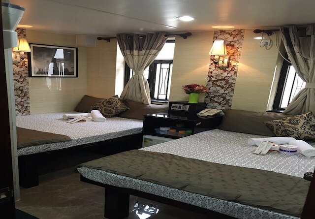 スカイラーク ホテル (斯凱勒科酒店)