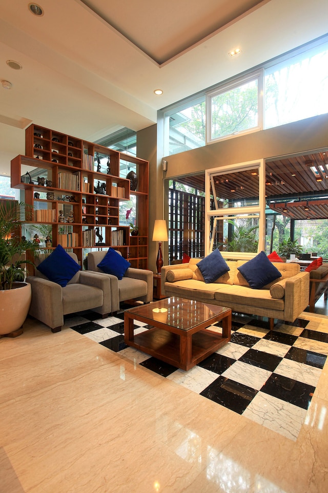 アイボリー ホテル バンドン