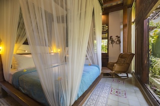 カンプング クチル