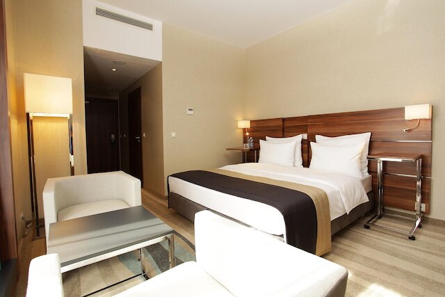 ワルシャワ プラザ ホテル