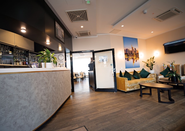 スカイライン ホテル