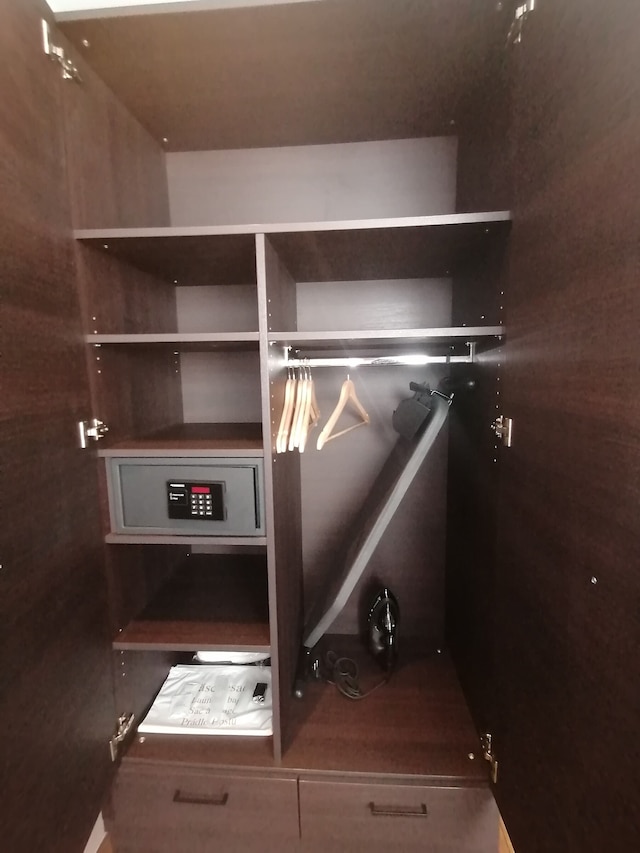 スカイライン ホテル