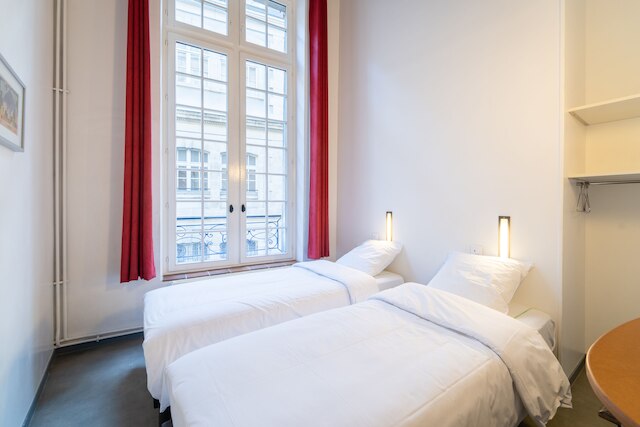 ミジェ・マレー - ホステル