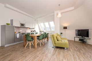 アパートメンツ ローゼンタール レジデンス