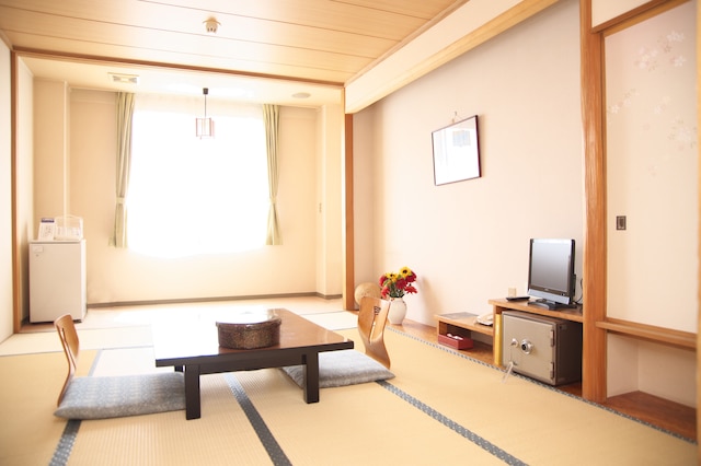 函館湯の川 ホテル河畔亭