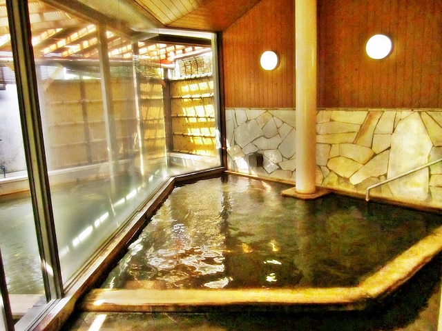 観水庭こぜにや