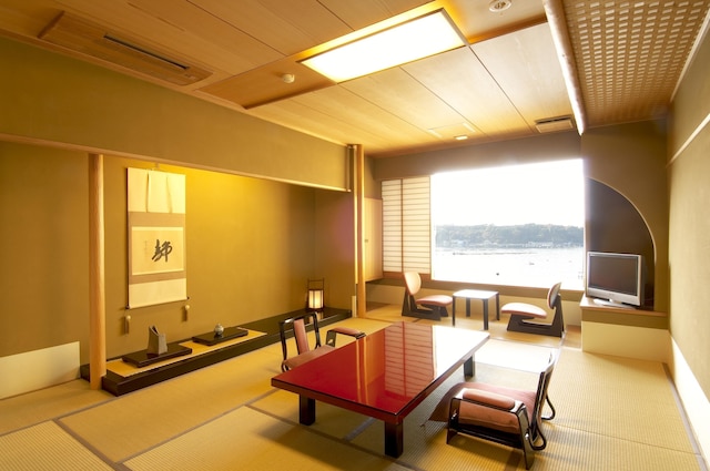 伊豆・三津浜 松濤館