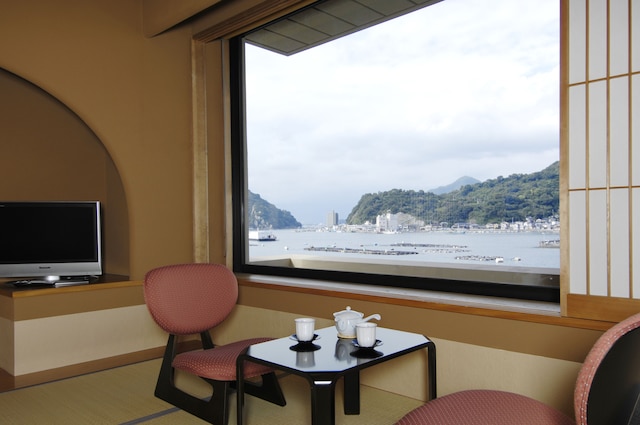 伊豆・三津浜 松濤館