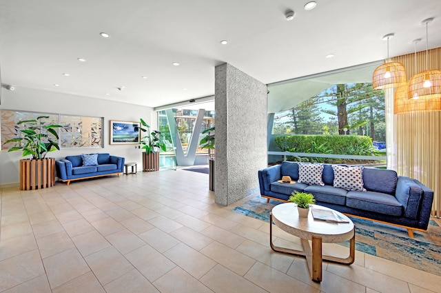 パシフィック レジス アパートメンツ