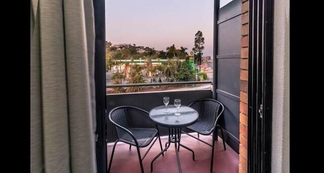 キングスフォード リバーサイド イン