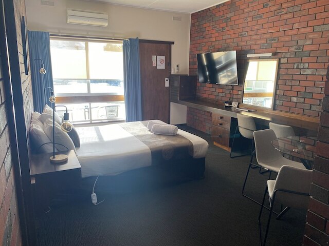 ハイ ウェイ エイト モーター イン