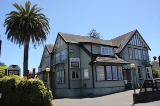 パーネル シティ ロッジ