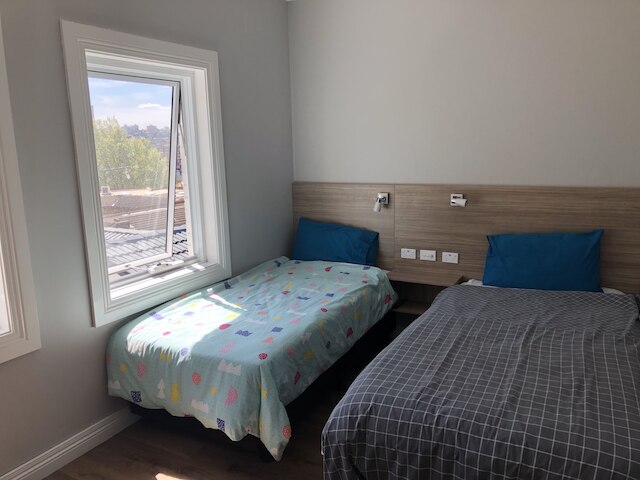 カーナーボン ロッジ