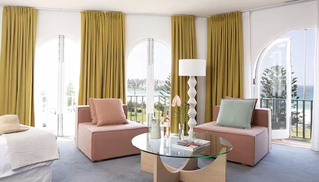 ホテル ラヴェシズ