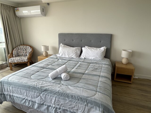 ザ ペントハウスィズ アパートメンツ