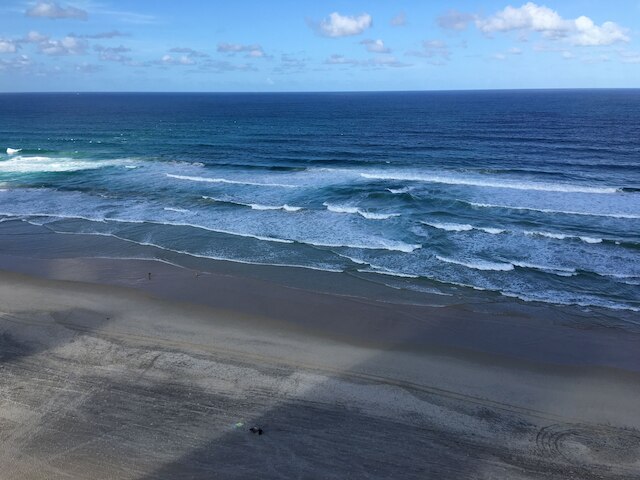 ザ ペントハウスィズ アパートメンツ